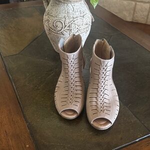 Earth Women's Peep-Toe Ankle Booties - Cream